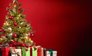 arvore de natal com presentes embaixo arvore de natal com presentes embaixo