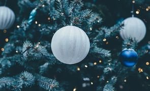 bolinha de natal azul bebe