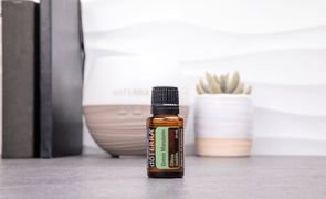 remedio em cima de mesa