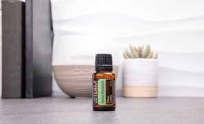 remedio em cima de mesa